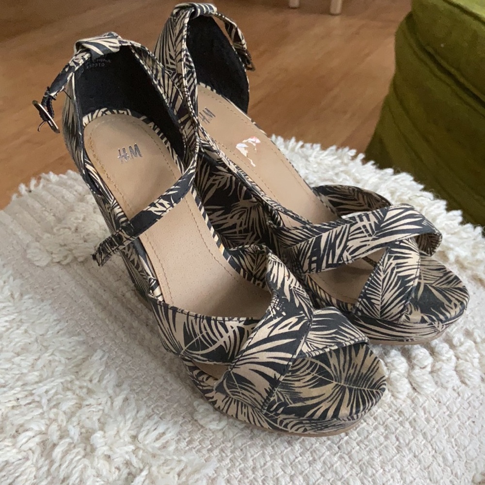 Shoes - Picture 3 of 3